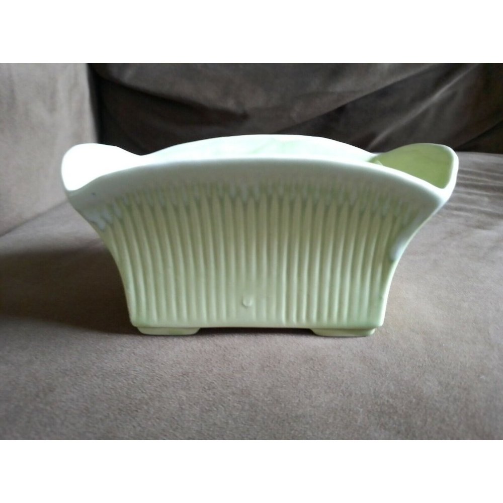 Vintage USA Marietta Modern Drip Planter M-105